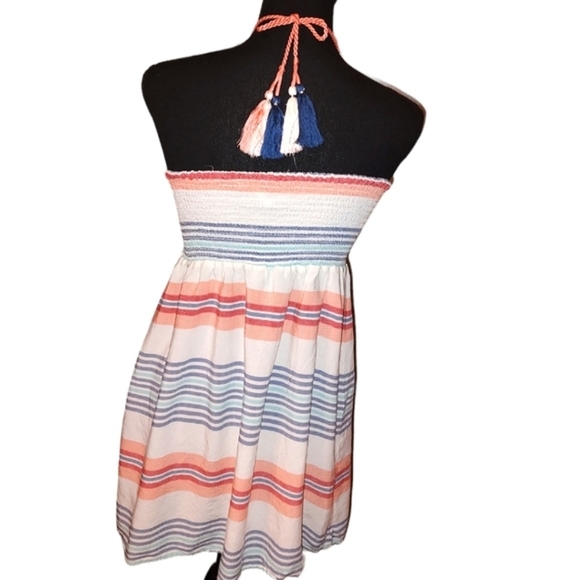 Ron Jon Top with Tassels - Picture 2 of 2